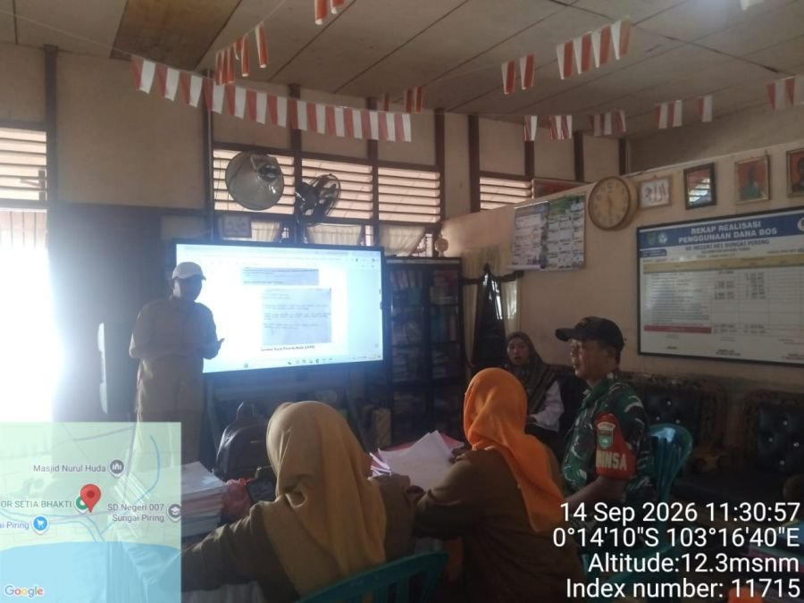 Babinsa Koramil 12/Batang Tuaka Dorong Pendidikan Berkarakter di Sungai Piring