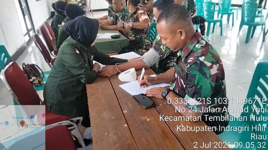Babinsa Koramil 12/Batang Tuaka Ikuti Kegiatan Pemeriksaan Kesehatan Gratis di Makodim 0314/Inhil