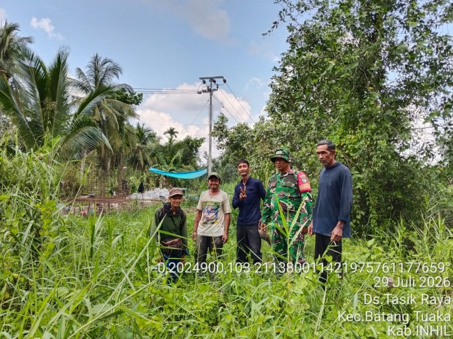 Babinsa Koramil 12/Batang Tuaka Laksanakan Patroli Tapal Batas, Situasi Wilayah Aman dan Nihil Titik