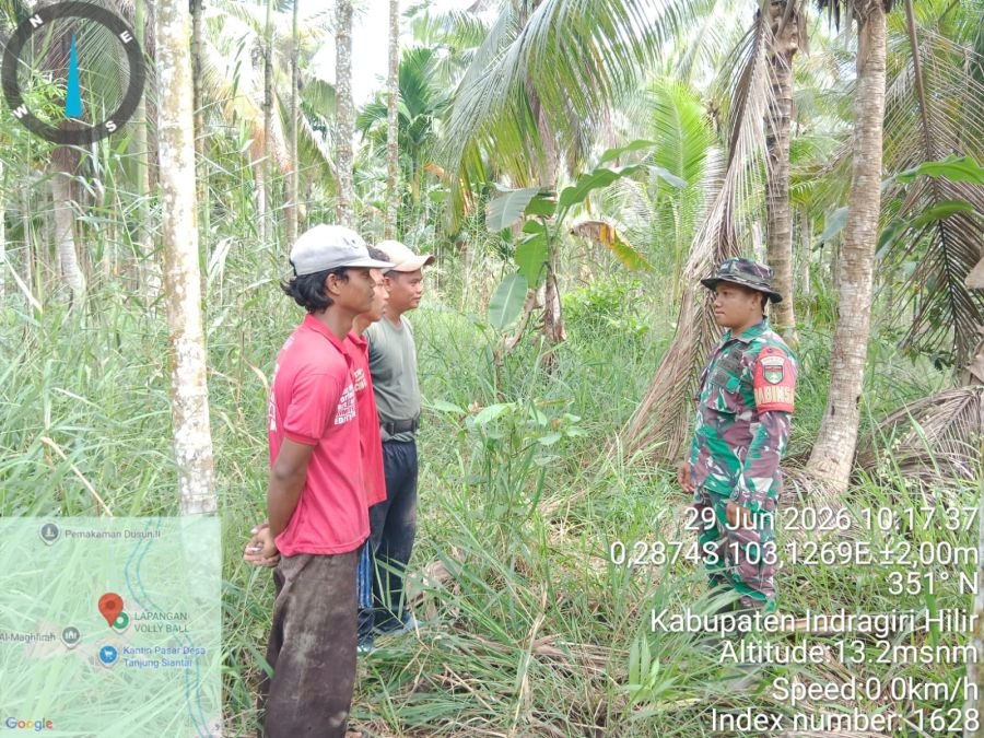 Babinsa Koramil 12/Batang Tuaka Laksanakan Sosialisasi dan Patroli Tapal Batas di Desa Tanjung Siant