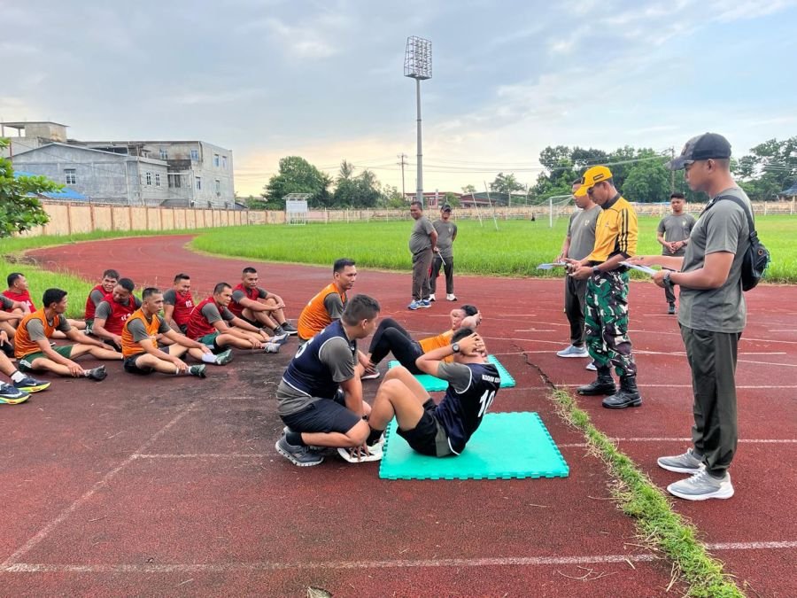 Babinsa Koramil 12/Batang Tuaka Laksanakan Garjas di Lapangan Sungai Beringin