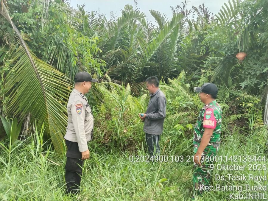 Babinsa Koramil 12/Batang Tuaka Patroli Tapal Batas di Tasik Raya, Titik Api Nihil