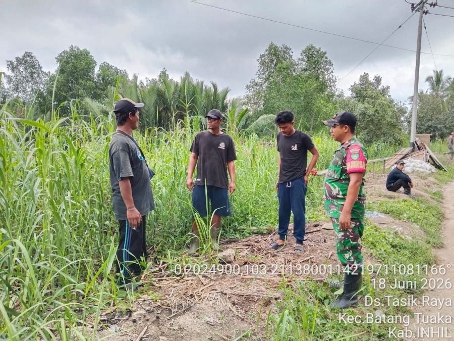 Babinsa Koramil 12/Batang Tuaka Patroli Tapal Batas, Titik Api dan Asap Nihil