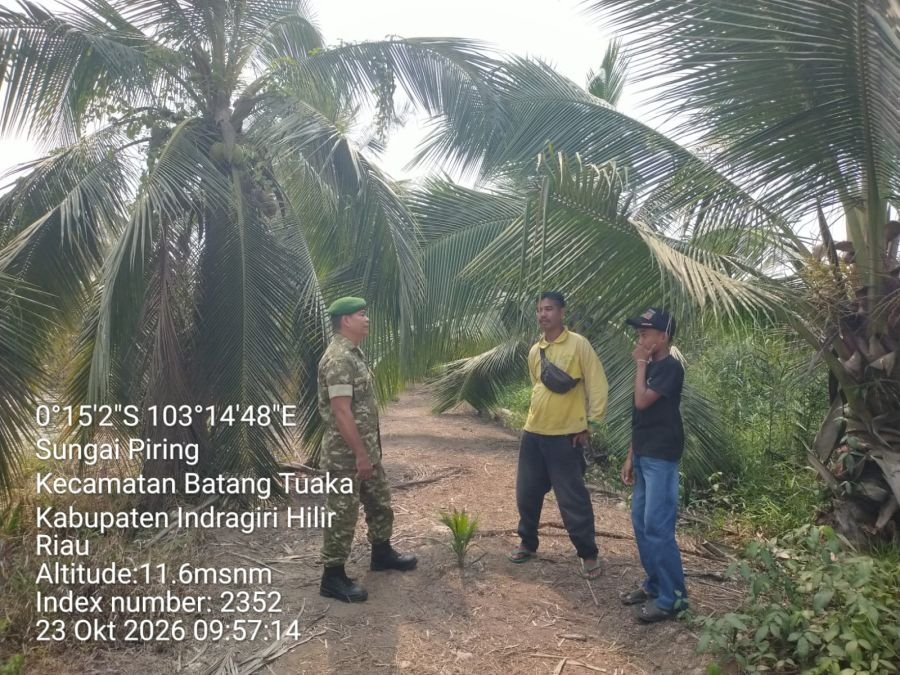 Babinsa Koramil 12/Batang Tuaka Patroli Karhutla di Desa Sungai Dusun, Titik Api dan Asap Nihil