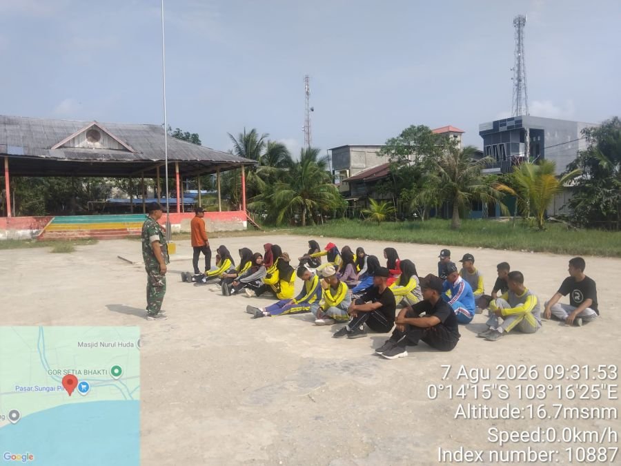 Babinsa Koramil 12/BTK Berikan Motivasi kepada Anggota Paskibra melalui Komsos Kampung Pancasila
