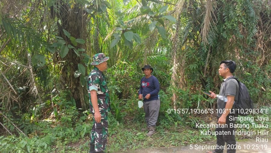 Babinsa Koramil 12/BTK Bersama Warga Patroli Karhutla di Desa Simpang Jaya, Titik Api dan Asap Nihil
