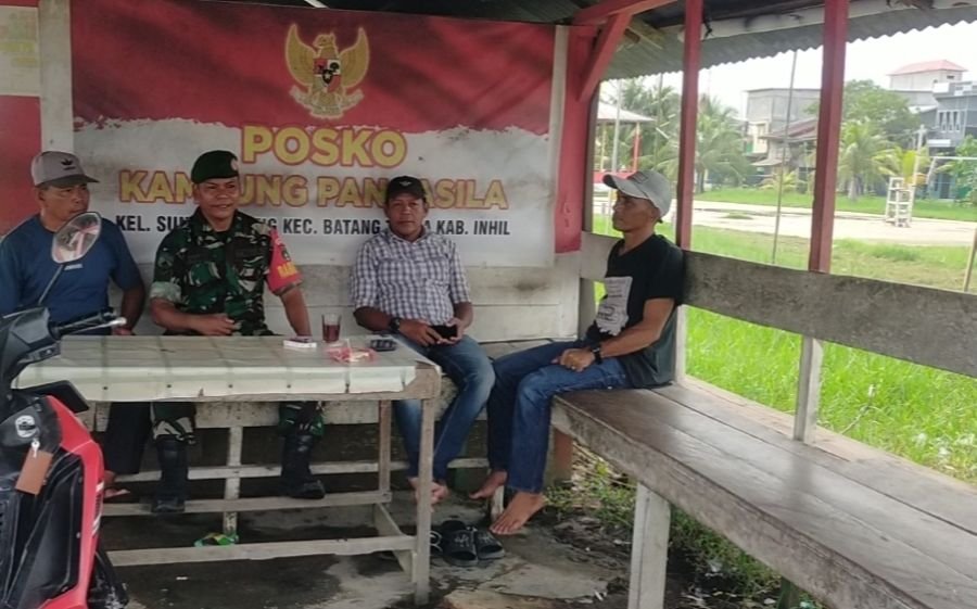 Babinsa Koramil 12/BTK Laksanakan Komsos Kampung Pancasila di Sungai Piring