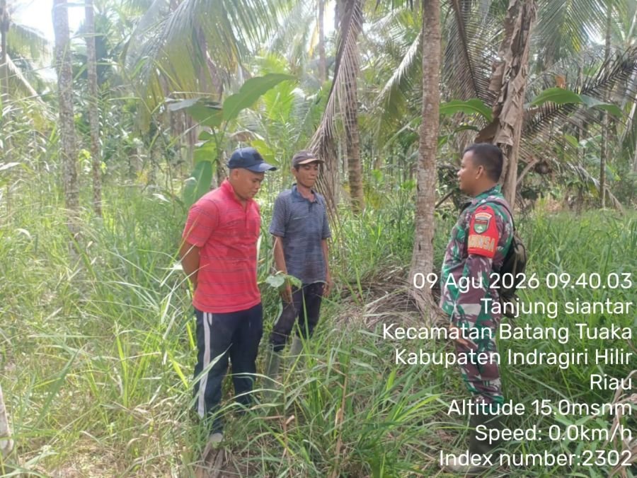 Babinsa Koramil 12/BTK Laksanakan Sosialisasi dan Patroli Tapal Batas di Desa Sungai Rawa