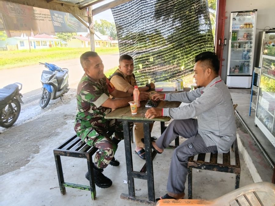 Babinsa koramil 12/Xlll koto kampar gelar silaturahmi bersama warga desa muara takus