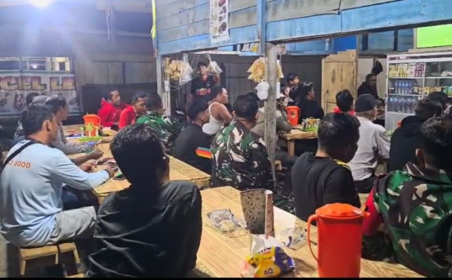 Babinsa Koramil 16/Tapung Kembali Adakan Nonton Bareng Gembira Piala Dunia 2026 Bersama Warga Binaan