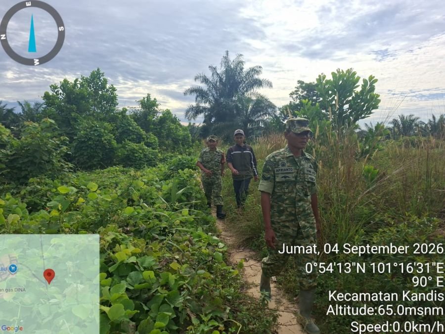 Babinsa Koramil Kandis Perketat Patroli Karhutla di Pencing Bekulo