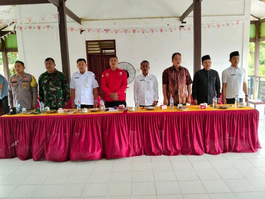 Babinsa koramil04/rupat menghadiri rapat kordinasi  kelangkaan BBM