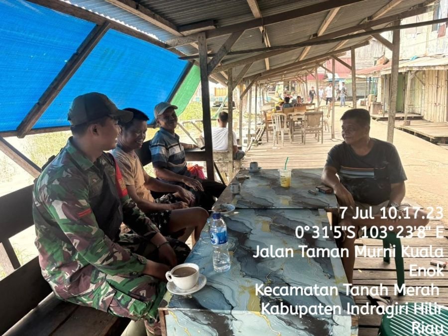 Babinsa Kuala Enok Jalin Silaturahmi Dengan Warga Binaan