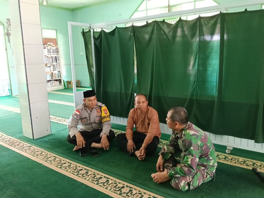 Babinsa Kuala Sempang Pererat Kerukunan Antarumat Beragama.
