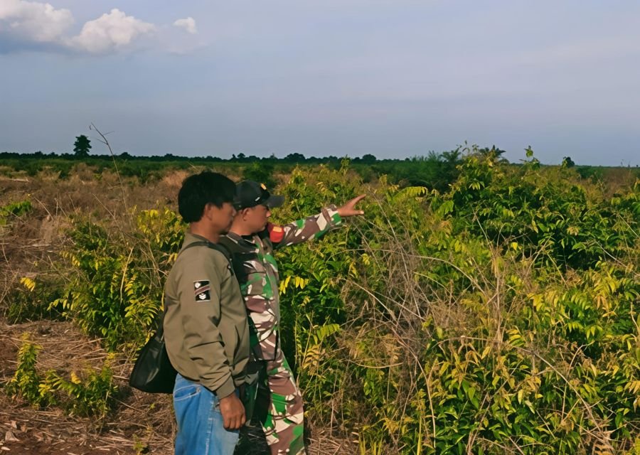 Babinsa Kubu Sisir Kawasan Rawan Karhutla, Hasil Patroli Nihil