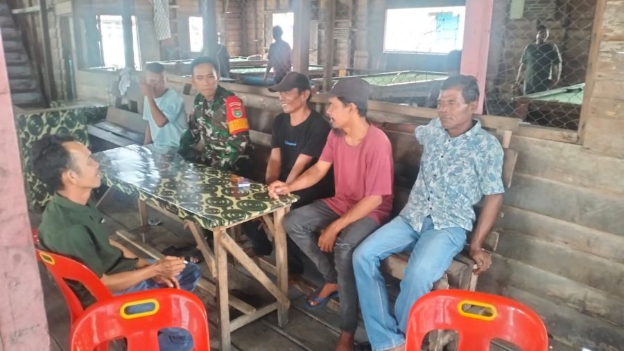 Babinsa Kubu Turun Langsung, Gaungkan  Pancasila di Panipahan Untuk Menjaga Persatuan