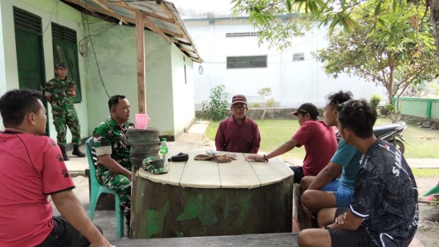 Babinsa Kukup Imbau Warga Cegah Karhutla Saat Membuka Lahan