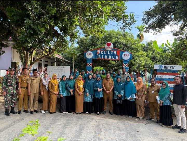 Babinsa Kulim Dampingi Penilaian Kebun Aku Hatinya PKK, Wujudkan Ketahanan Pangan Keluarga