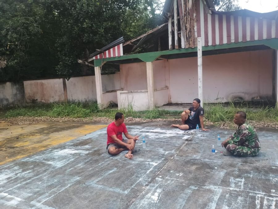BABINSA LUBUK PUDING PERKUAT SILATURAHMI WARGA LEWAT KOMSOS HUMANIS