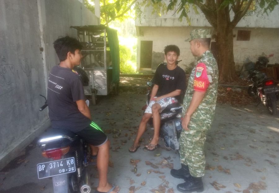Babinsa Lubuk Semut Dorong Pemuda Aktif dalam Kegiatan Positif
