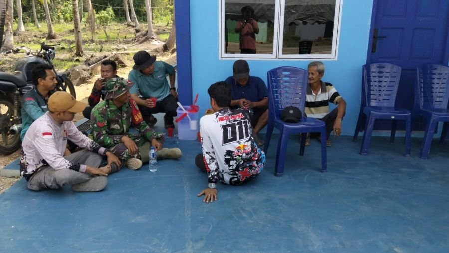 Babinsa Lubuk Semut Dorong Warga Tetap Produktif dan Peduli Lingkungan