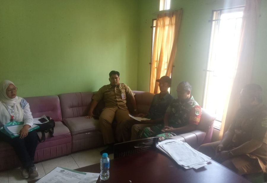 Babinsa Lubuk Semut Matangkan Lomba HUT RI Bersama Warga