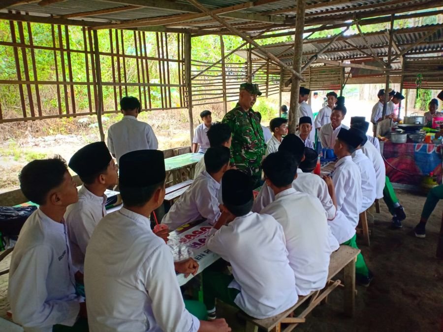Babinsa Masuk Sekolah, Motivasi Pelajar Saat Jam Istirahat