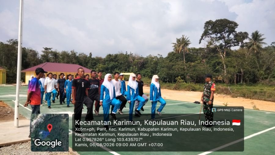 Babinsa Matangkan Paskibraka Selat Gelam Sambut HUT RI