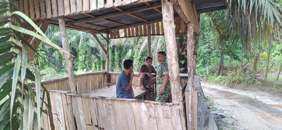 Babinsa Minas Dorong Warga Teluk Lancang Lebih Peduli Kesehatan