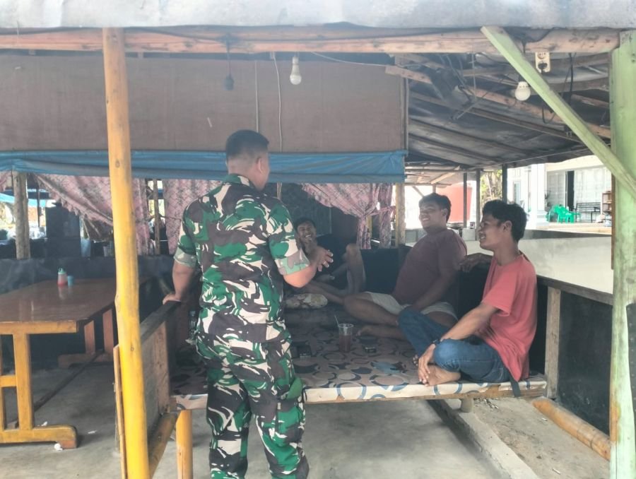 Babinsa Minas Gencarkan Edukasi Bahaya Narkoba, Warga Sambut Antusias