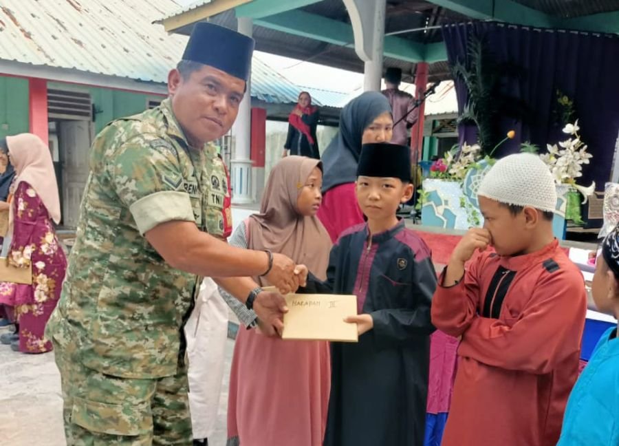Babinsa Moro Timur Dorong Pelajar Tanamkan Akhlak Mulia di Era Digital