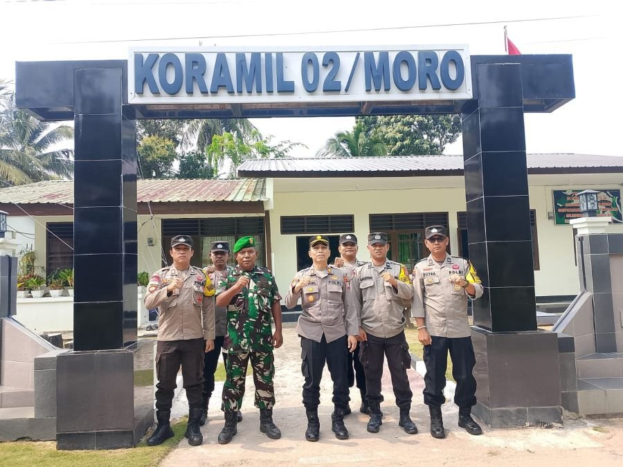 Babinsa Nyiur Permai Terima Kunjungan Kapolsek Moro, Sinergi TNI-Polri Makin Solid