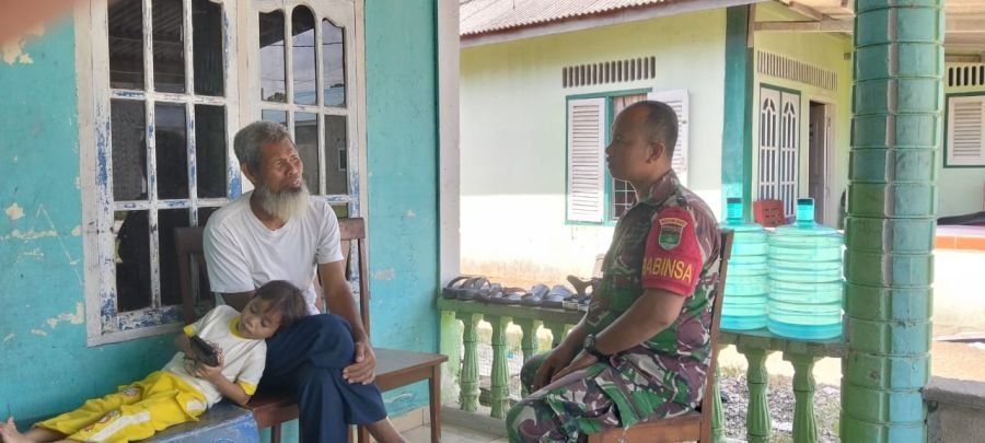 Babinsa Parit Benut Dorong Pos Kamling Aktif Demi Perkuat Keamanan Warga
