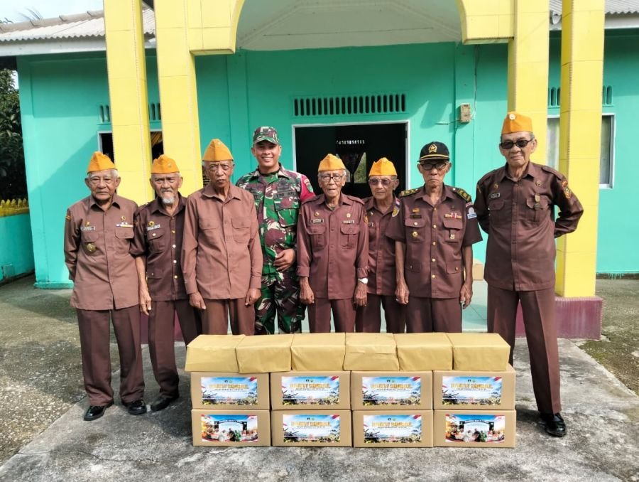 Babinsa Parit Benut Kawal Silaturahmi Dandim dengan Veteran Karimun