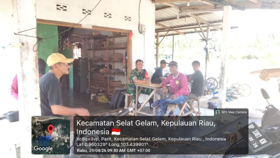 Babinsa Parit Gencarkan Edukasi Warga Tangkal Hoaks Medsos