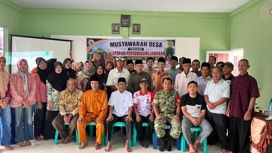 Babinsa Parit Hadiri Musyawarah APBDes, Dorong Pengelolaan Desa Transparan