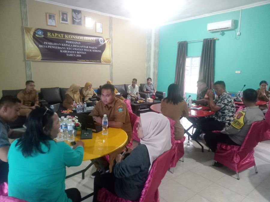 Babinsa Pengudang Hadiri Rapat Konsolidasi Persiapan Pemilihan Kepala Desa Antar Waktu