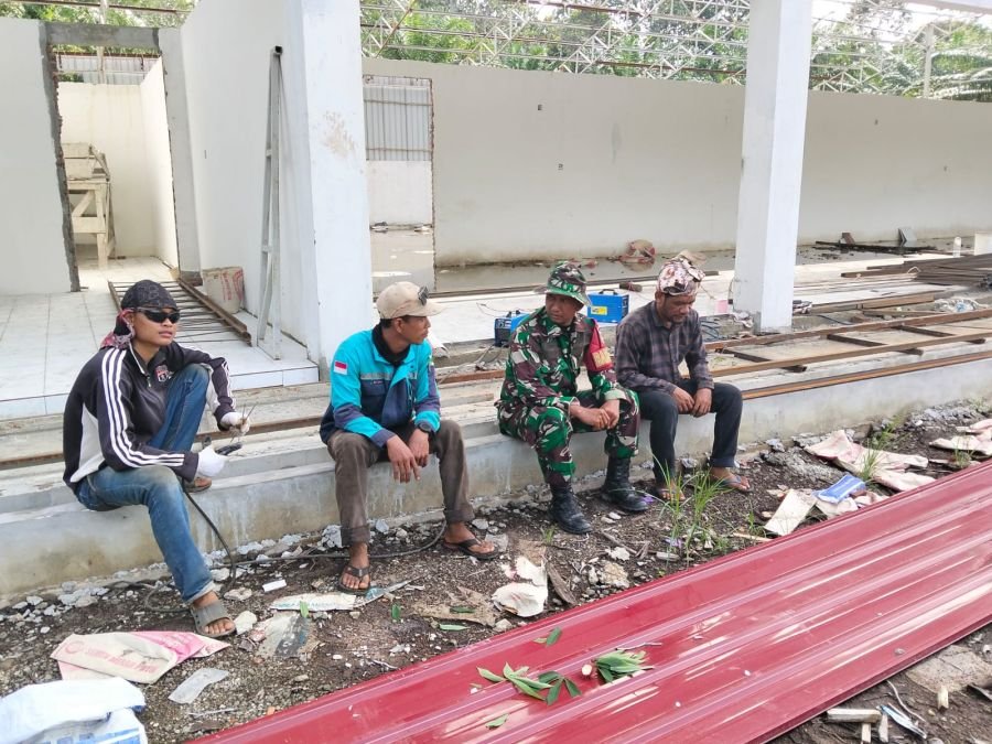 Babinsa Perkuat Komsos, Pembangunan Desa Pangkalan Nyirih Terus Digenjot