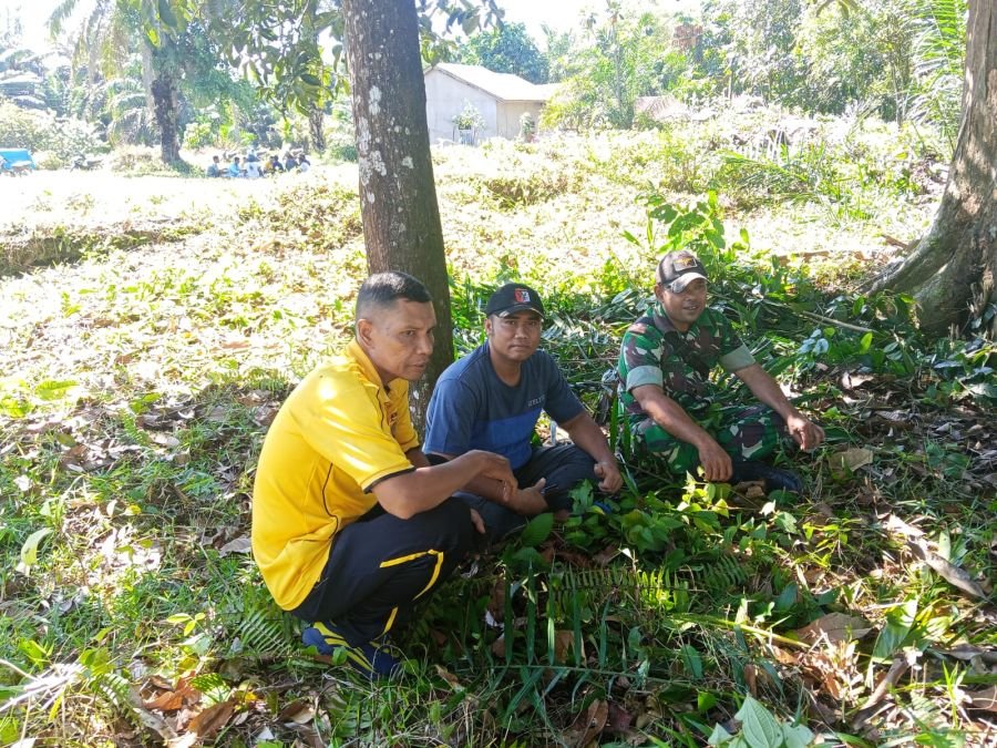 Babinsa Perkuat Komsos, Rangkul Warga Simpang Raya