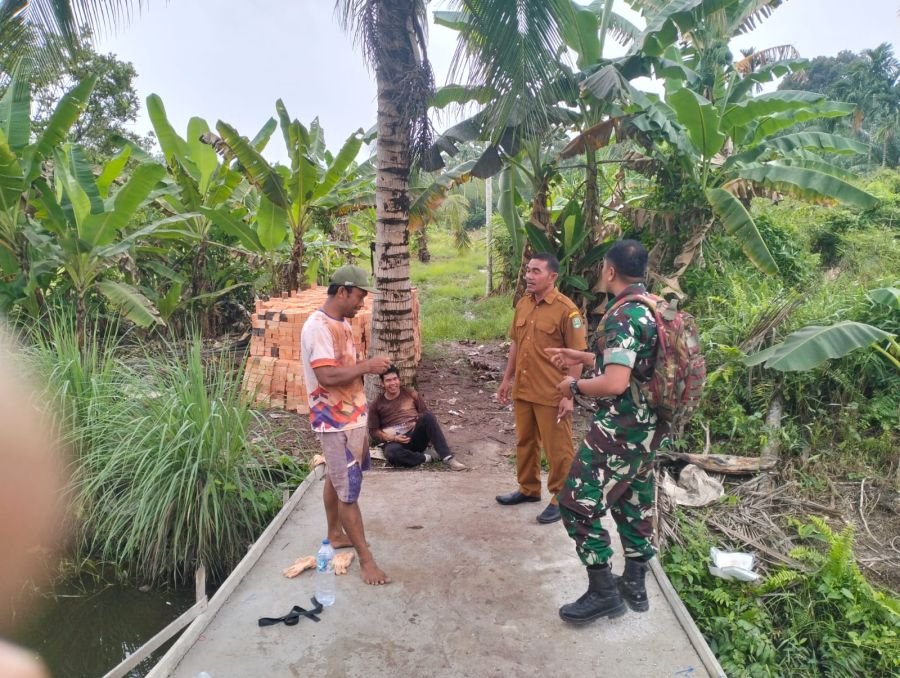 Babinsa Perkuat Komsos, Warga Bunsur Diajak Cegah Karhutla