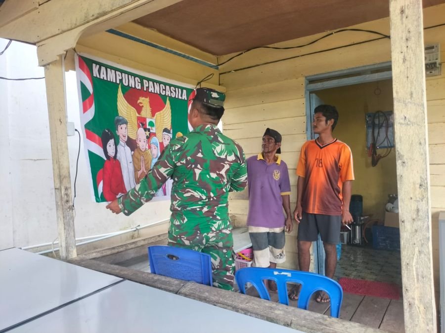 Babinsa Perkuat Semangat Pancasila di Kampung Sungai Rawa