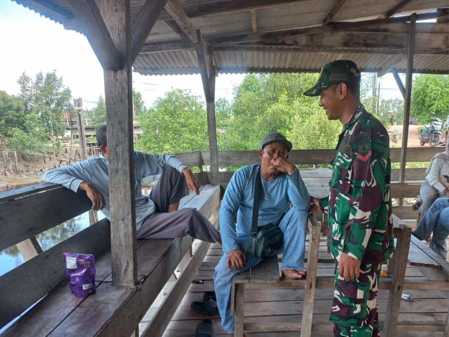 Babinsa pos Ramil Rupat Utara melaksanakan giat komsos