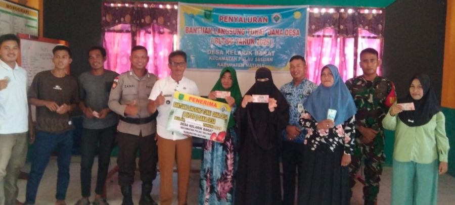 Babinsa Pulau Seluan Pantau Penyaluran BLT-DD Tahap II Tahun 2026