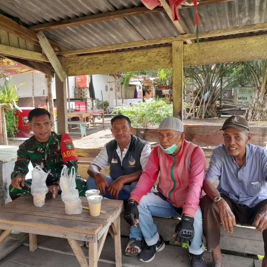 Babinsa Pulau Tongah Intensif Jalin Komunikasi dengan Masyarakat