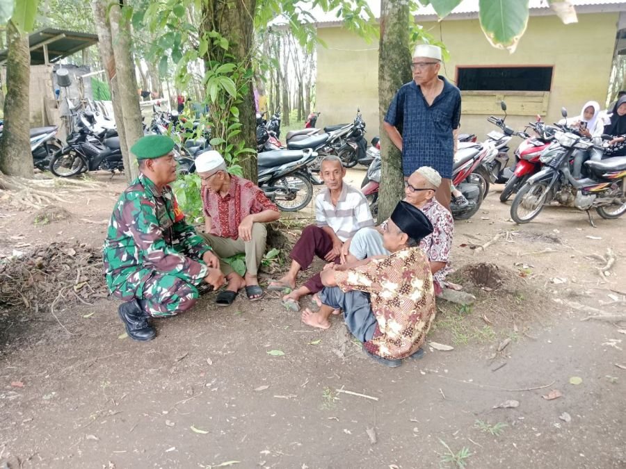 Babinsa Ramil 07/KH Ajak Warga Perkuat Pendidikan Islam Sejak Dini