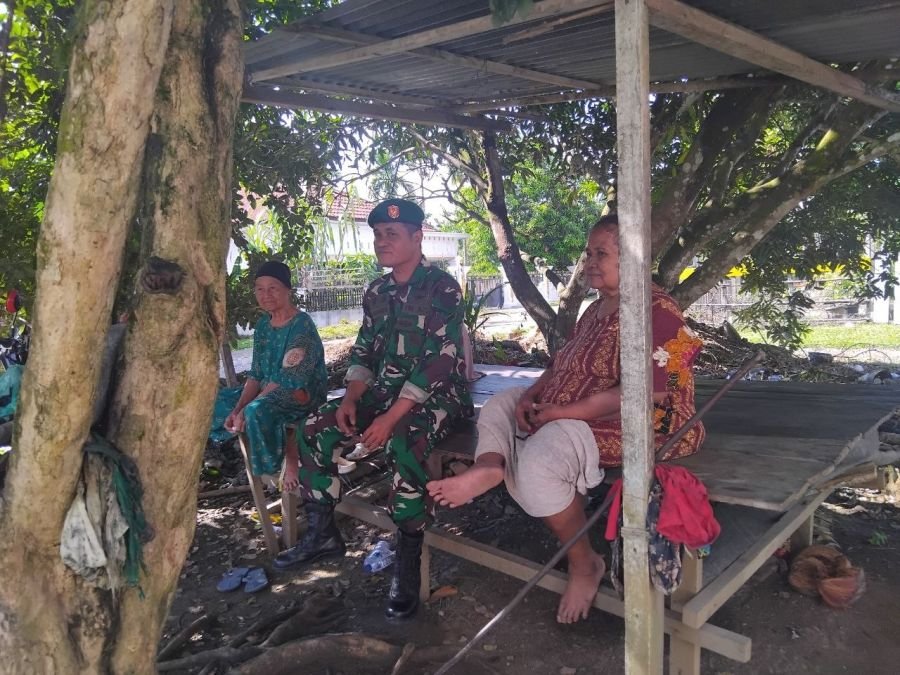 Babinsa Ramil 07/KH Aktif Bangun Komunikasi Sosial bersama Warga