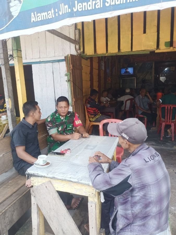Babinsa Ramil 07/KH Intensif Bangun Komunikasi dengan Masyarakat
