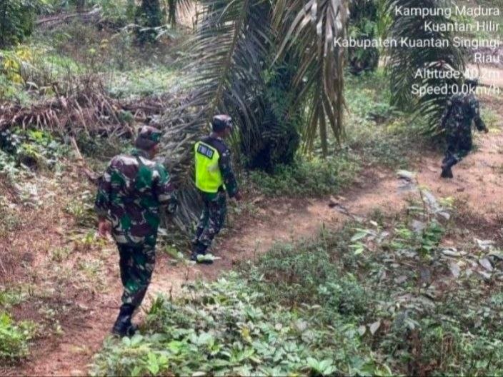 Babinsa Ramil 07/KH Laksanakan Patroli dan sosialisasi Cegah Karhutla