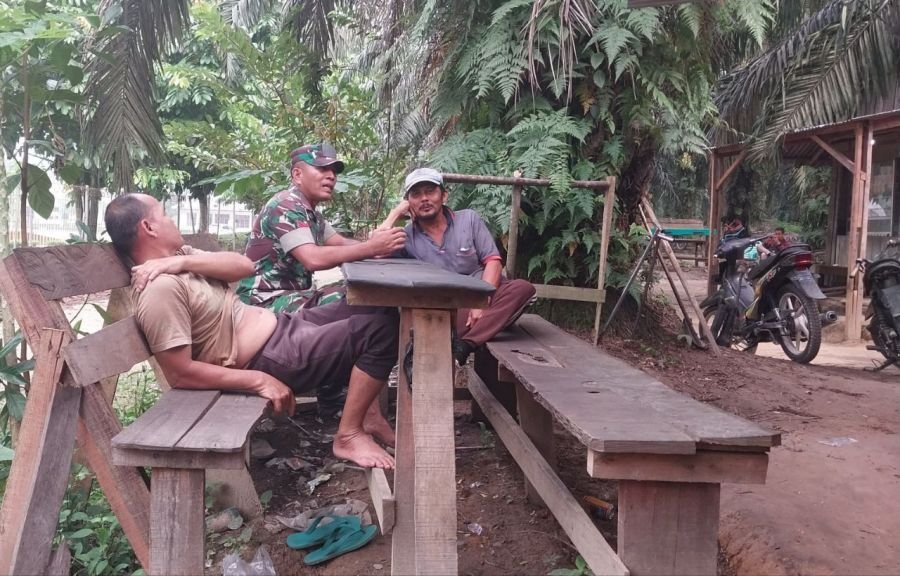 Babinsa Ramil 07/KH Perkuat Komunikasi, Warga Diajak Biasakan Hidup Sehat
