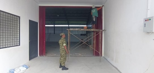 Babinsa Rumbai Kawal Pembangunan Koperasi Merah Putih Hingga Tahap Akhir